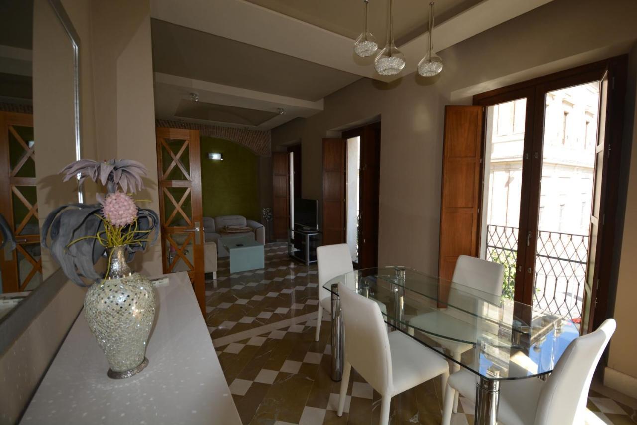 Luxury Apartment With Views To Alcazar, Cathedral And Giralda. Sevilla Exteriér fotografie