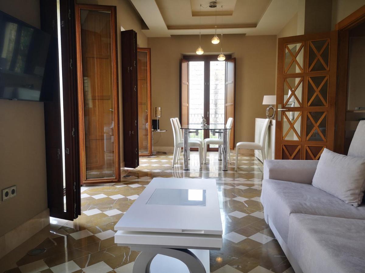 Luxury Apartment With Views To Alcazar, Cathedral And Giralda. Sevilla Exteriér fotografie