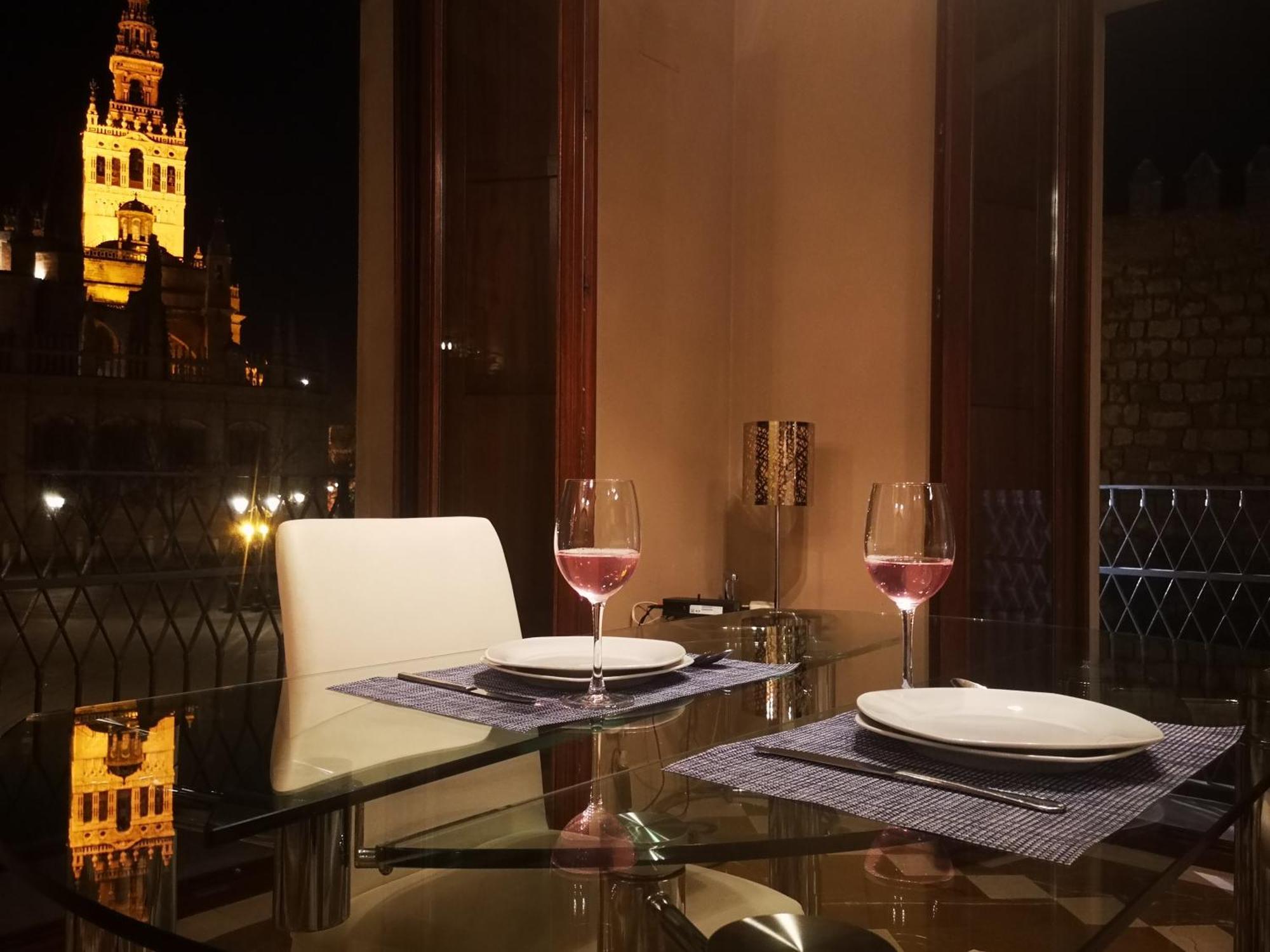 Luxury Apartment With Views To Alcazar, Cathedral And Giralda. Sevilla Exteriér fotografie