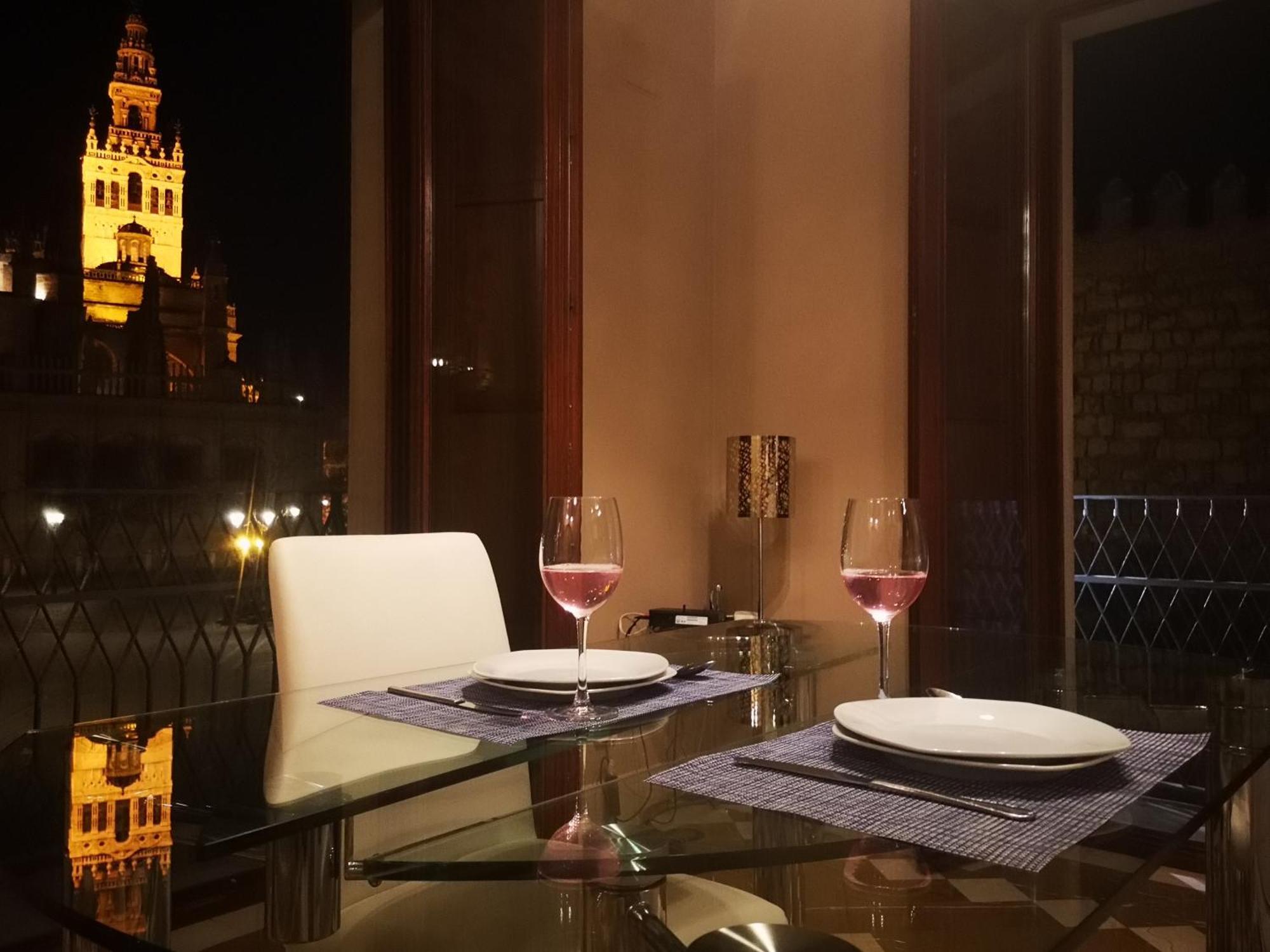 Luxury Apartment With Views To Alcazar, Cathedral And Giralda. Sevilla Exteriér fotografie