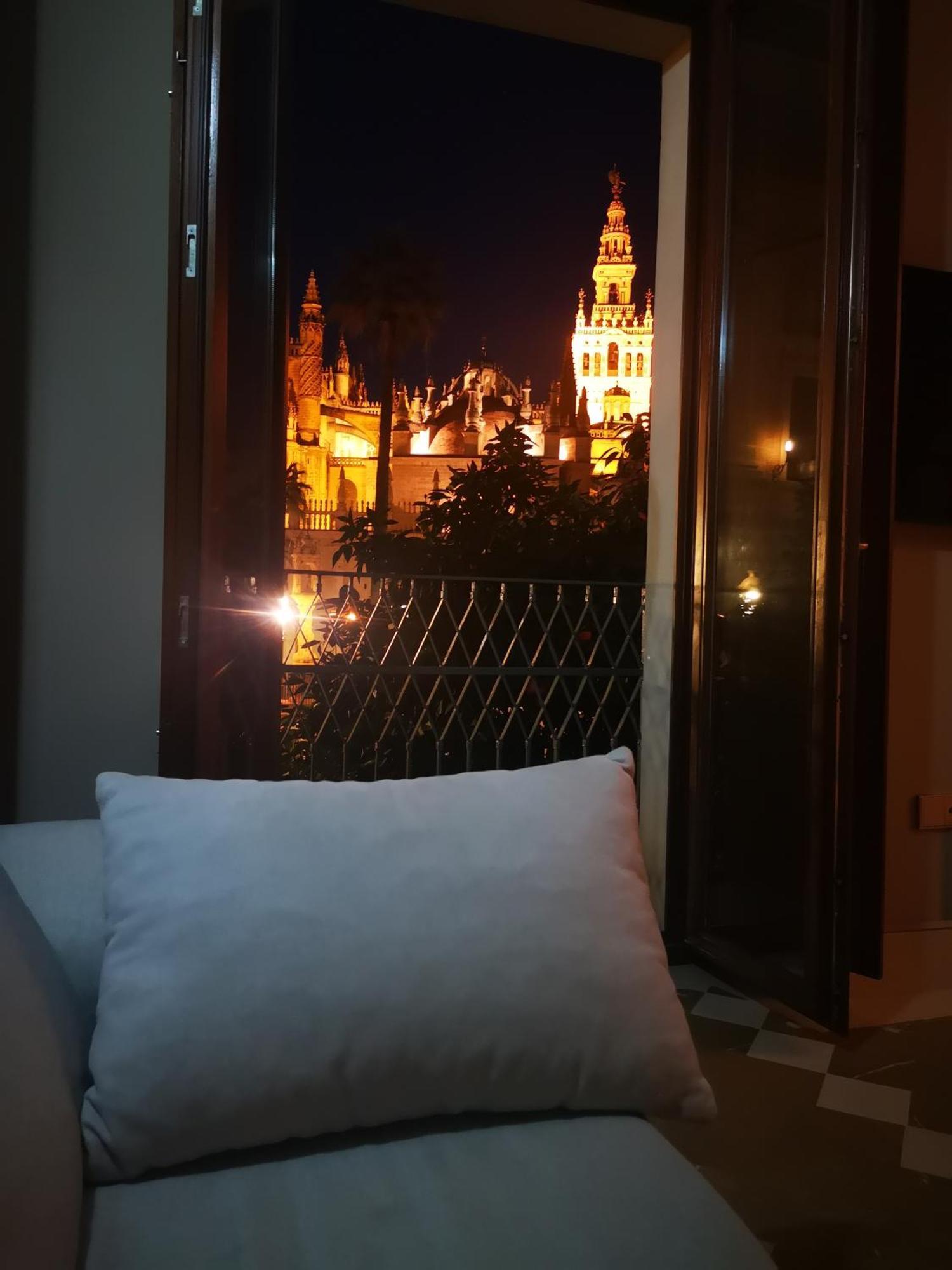 Luxury Apartment With Views To Alcazar, Cathedral And Giralda. Sevilla Exteriér fotografie